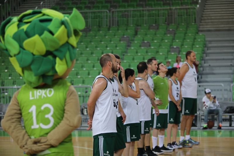 Košarkarska tekma v Stožicah